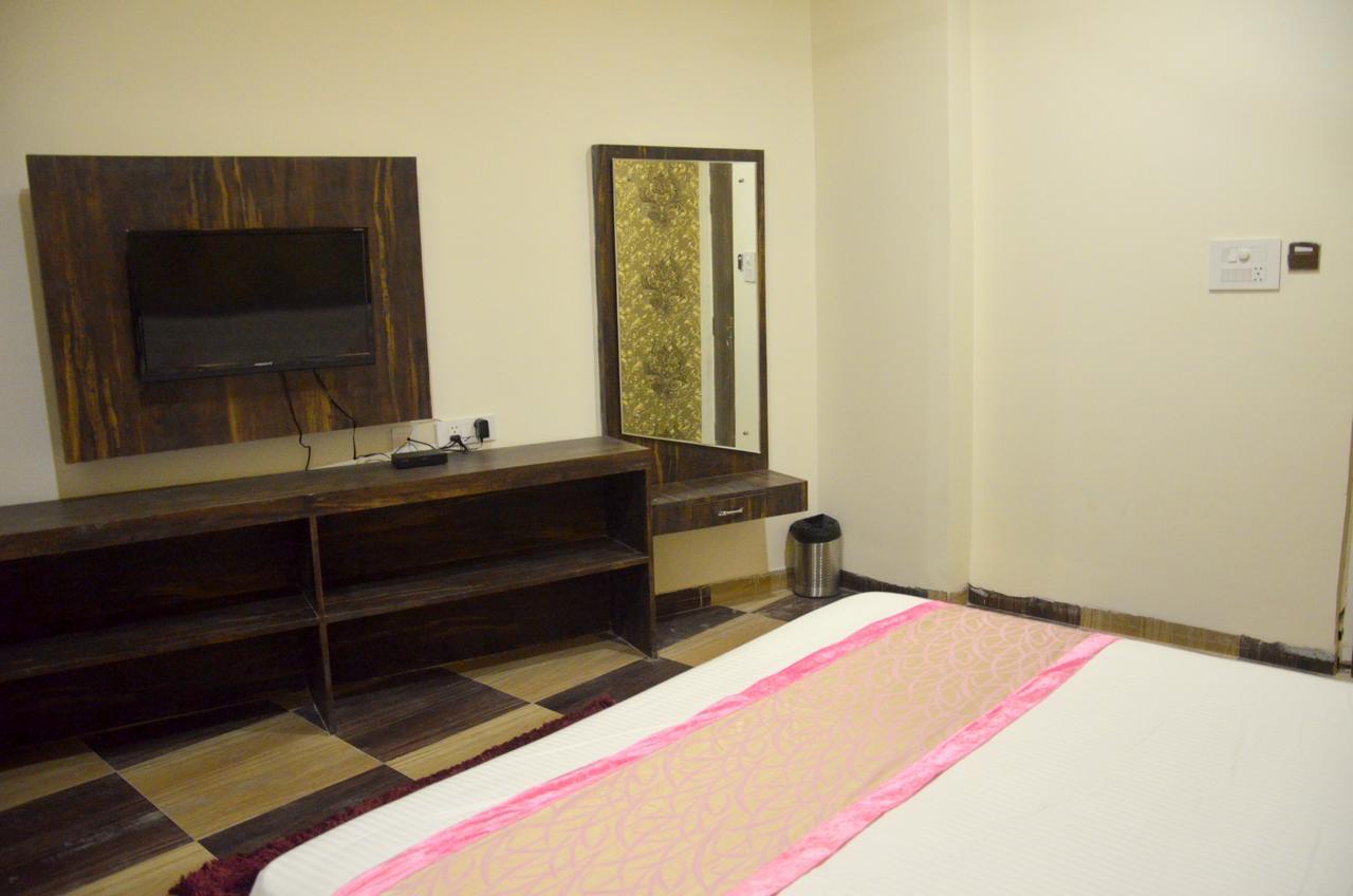 The Grand Orion Hotel Chinhat Luaran gambar