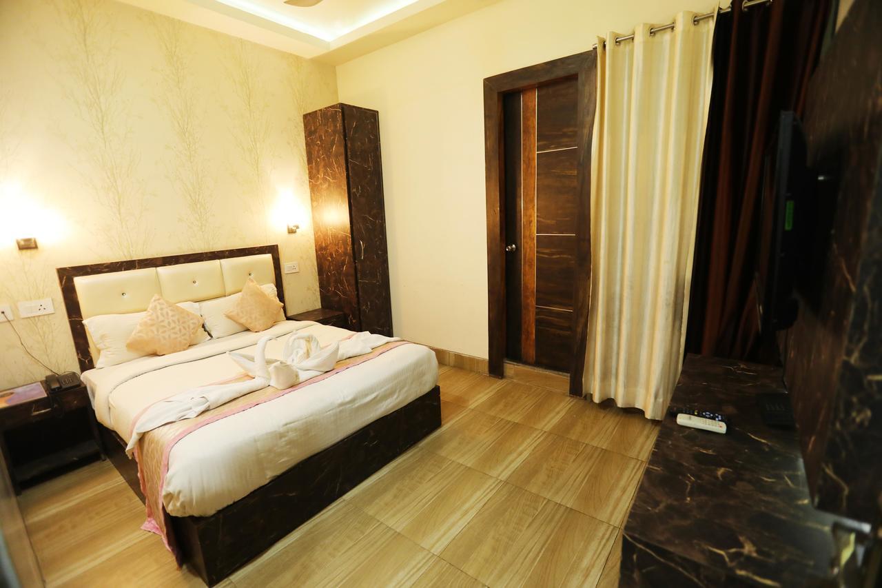 The Grand Orion Hotel Chinhat Luaran gambar